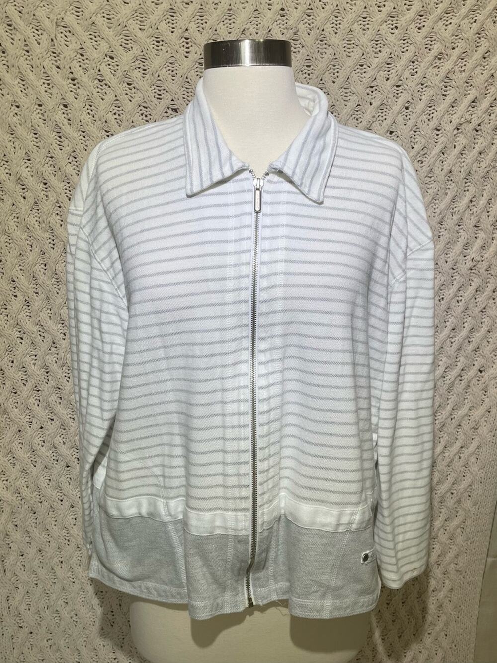 Liz Claiborne Woman White Textured Short-Sleeve Top XL up 100% cotton